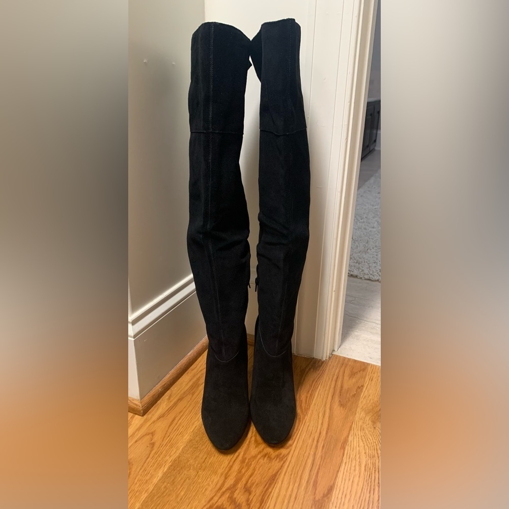 Suede boots